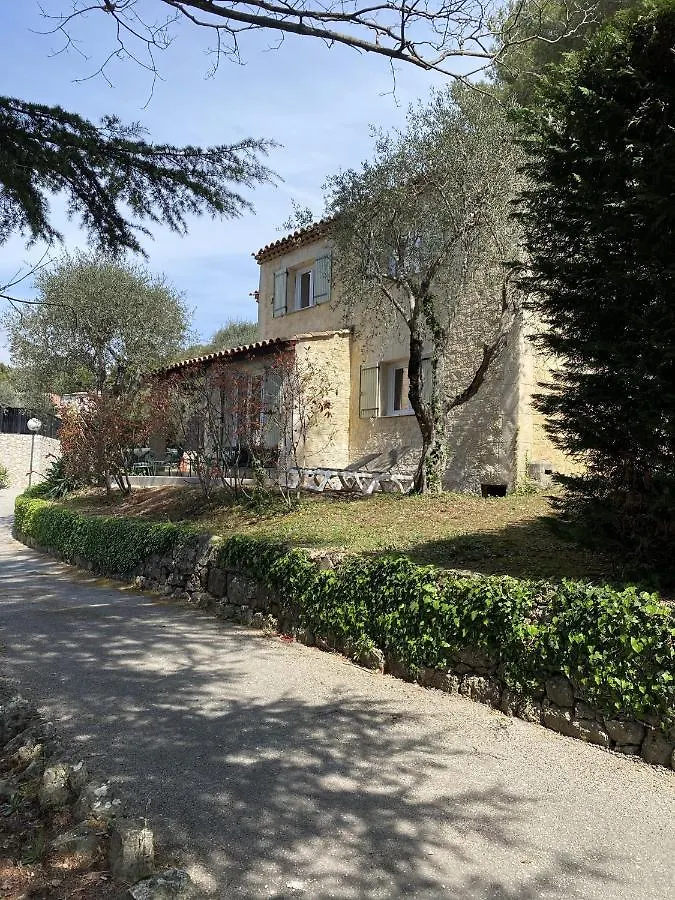 ホリデーパーク ホテルDomaine Du Mont Leuze ヴィルフランシュ・シュル・メール フランス